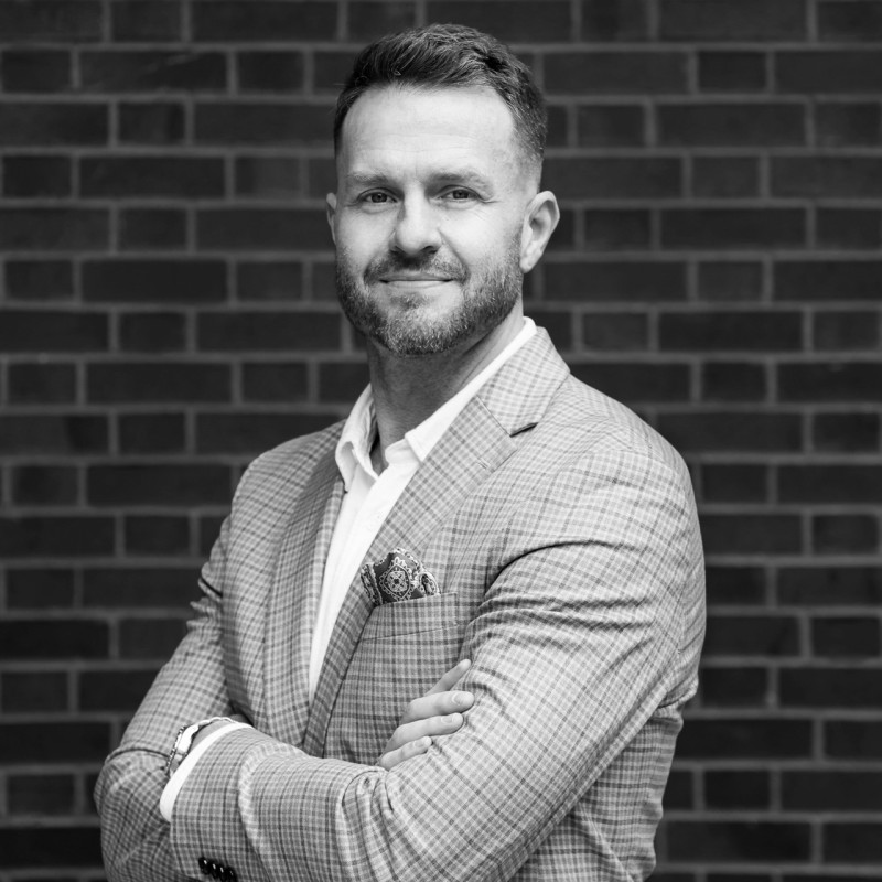 Justin Larsen, Screen Pilot